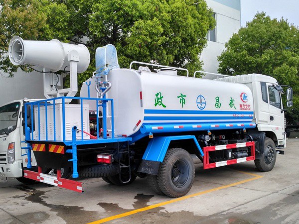 5555国产在线观看精品 东风专底雾炮车