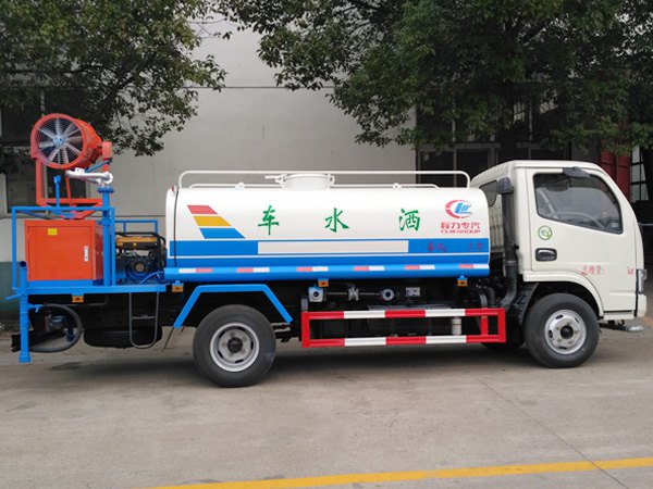 5555国产在线观看精品 东风5方雾炮车