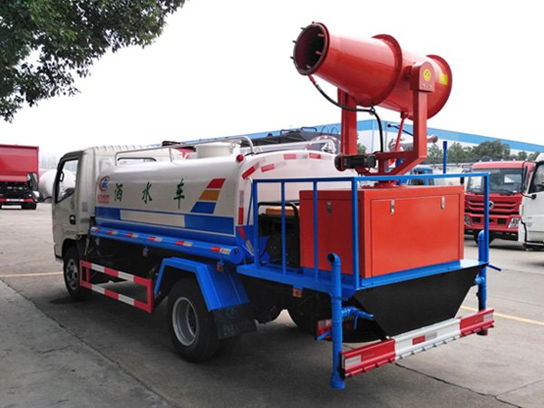 5555国产在线观看精品 东风5方雾炮车