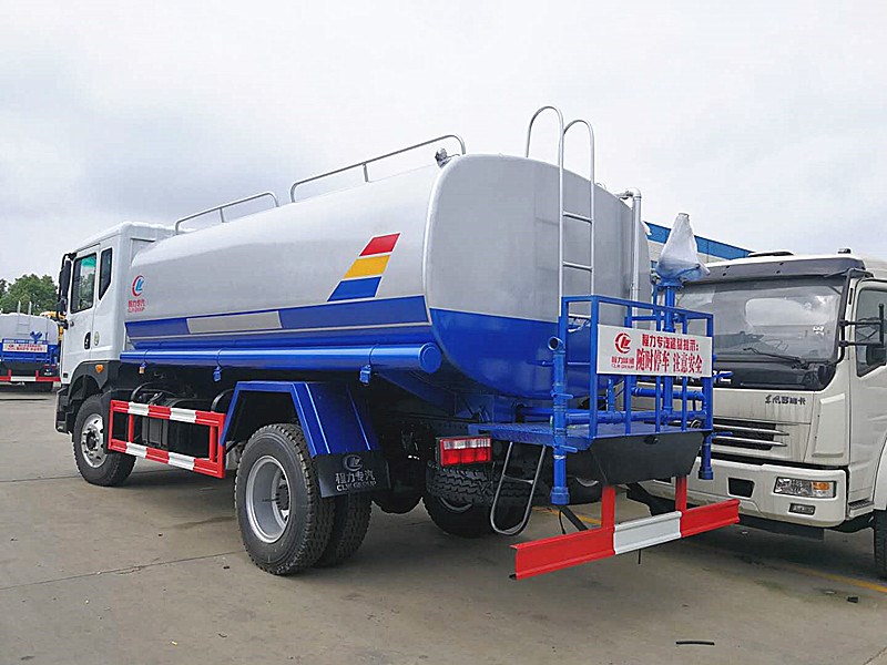 5555国产在线观看精品 东风D9洒水车