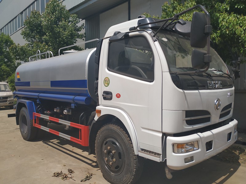 5555国产在线观看精品 东风大福瑞卡洒水车