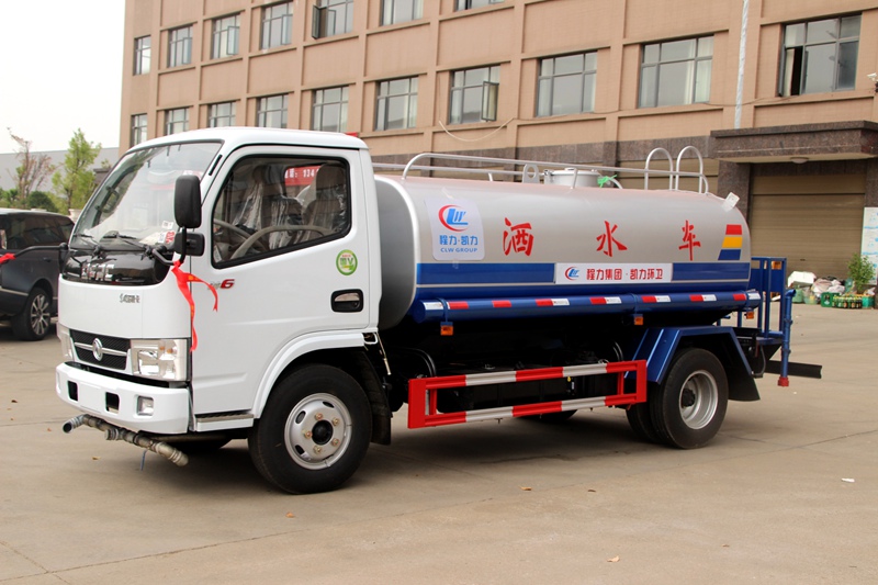 5555国产在线观看精品 东风小多利卡洒水车