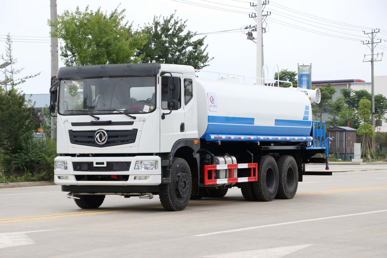 5555国产在线观看精品 东风T5后双桥洒水车