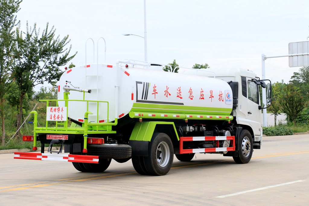 5555国产在线观看精品 (国六)东风天锦洒水车
