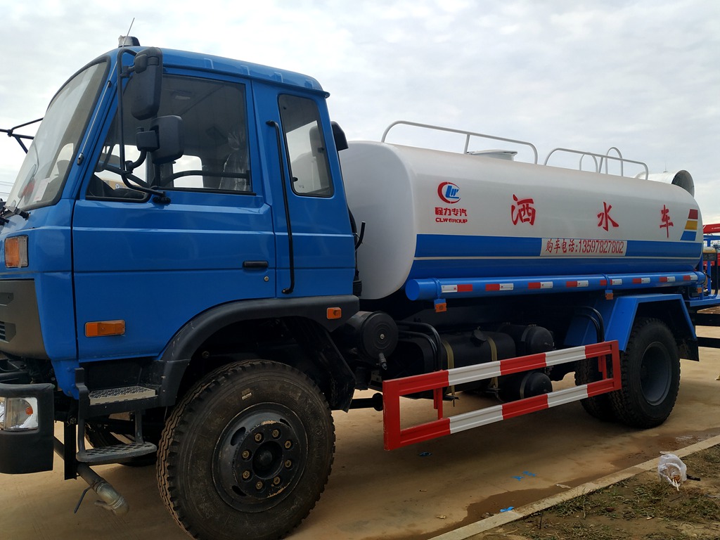 东风145洒水车