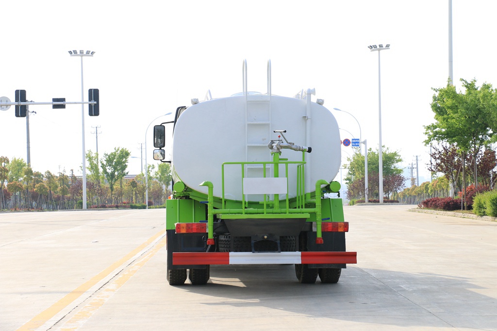 解放洒水车