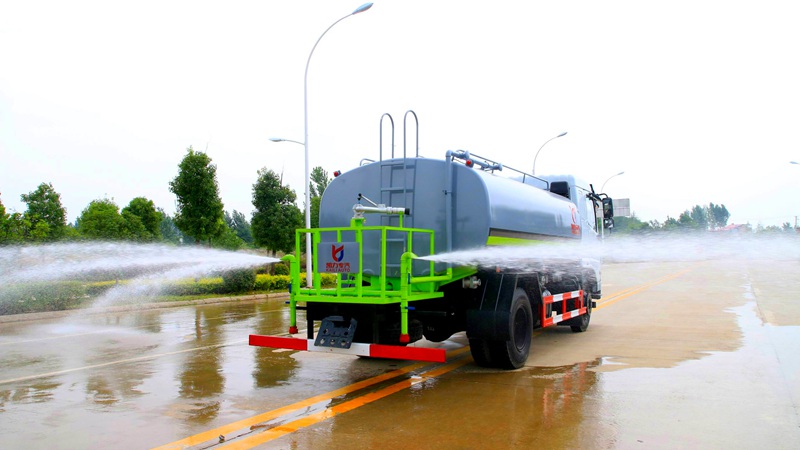 5555国产在线观看精品 华神F5洒水车